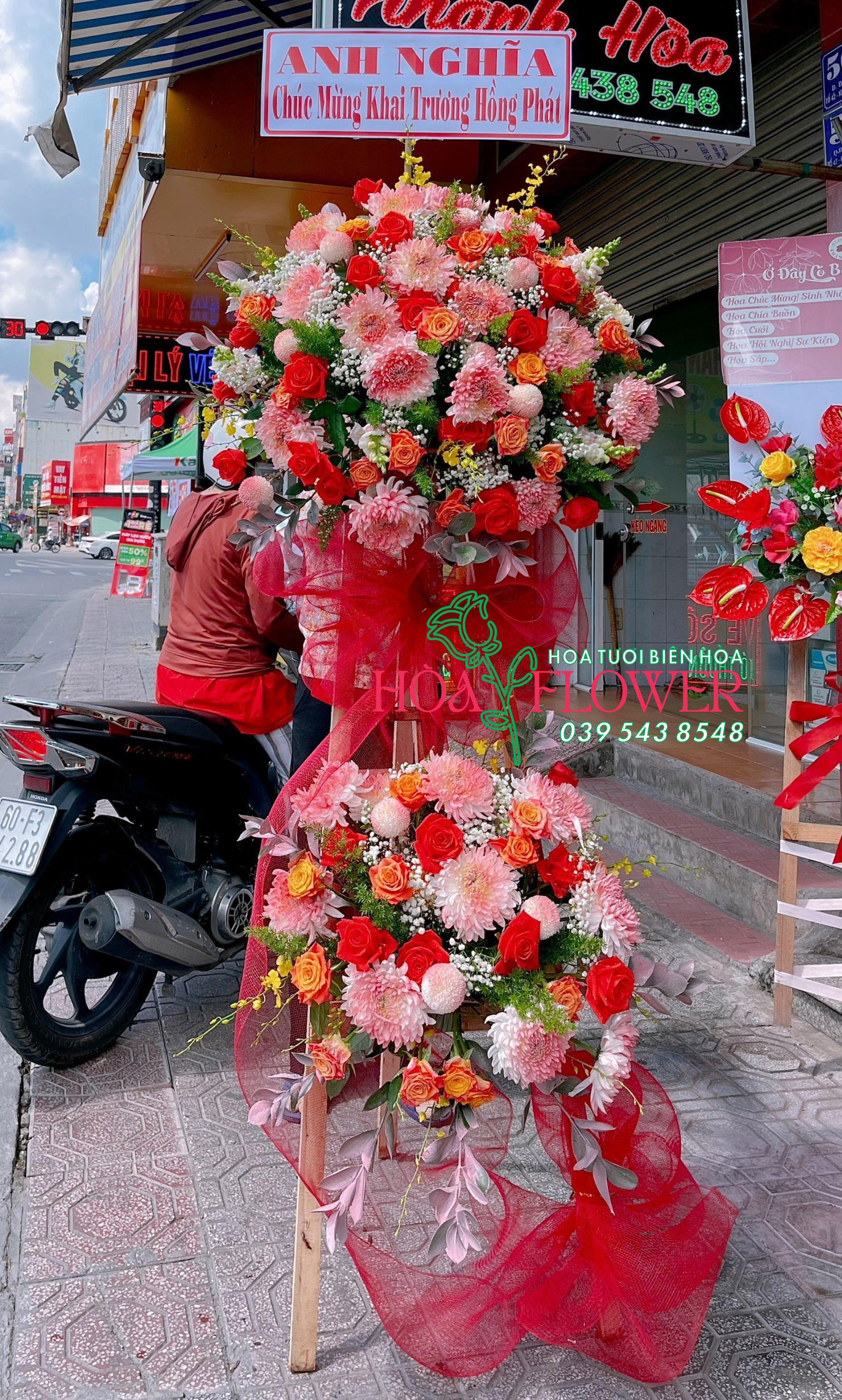 kệ hoa khai trương ở biên hòa