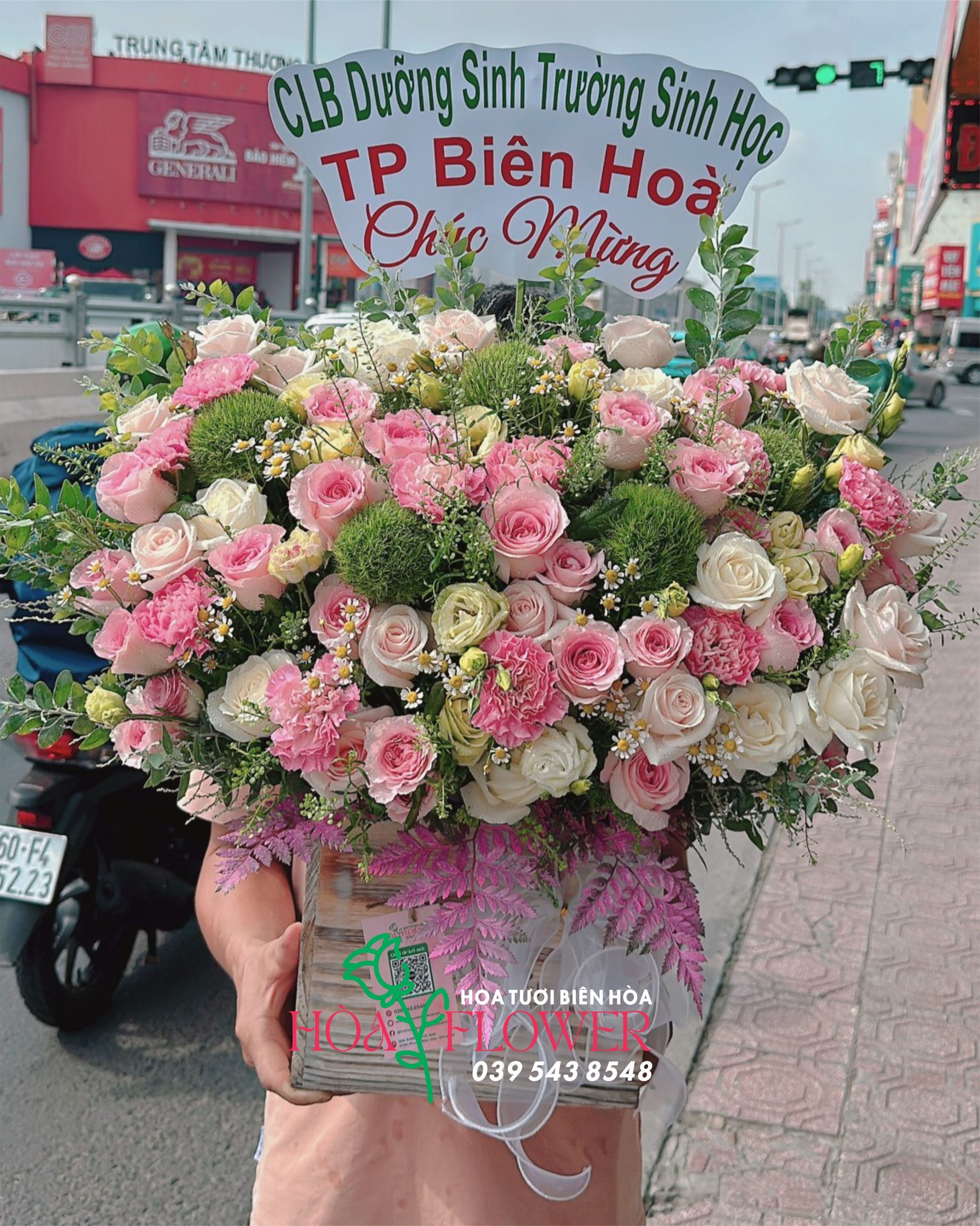 Giỏ Hoa Chúc Mừng Tặng Tổ Chức